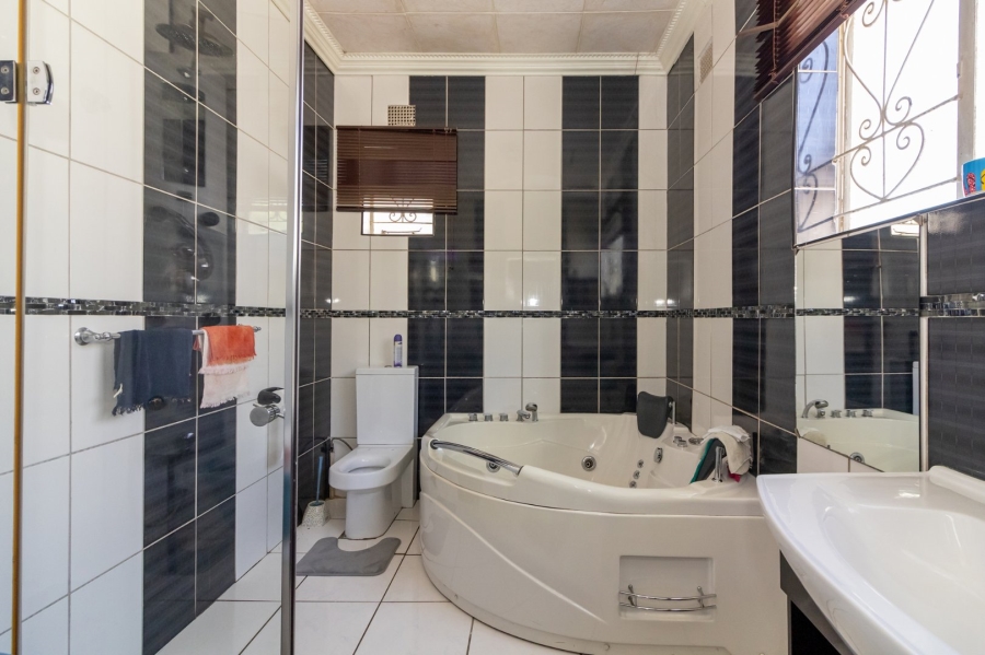 4 Bedroom Property for Sale in Panorama Free State